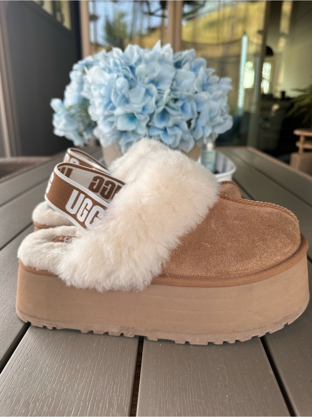 UGG Women's Chestnut Platform Slipper with Shearling